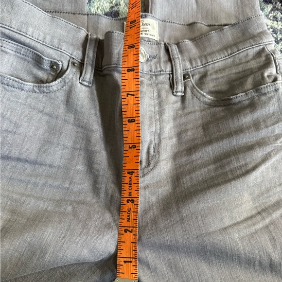 J. Crew Size 26 Gray Lookout High-Rise Skinny 28” Inseam NWOT Casual Jeans - Picture 7 of 9